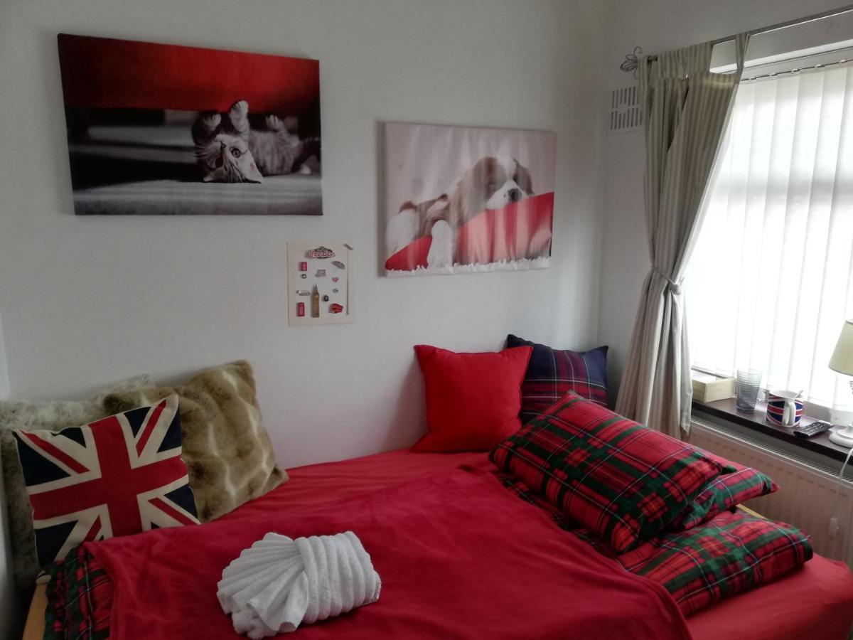 Nice Rooms In Queen House Clay Cross Eksteriør bilde